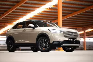 Honda HR-V SE Sand Khaki Pearl Jadi Bintang IIMS 2022, Ini Harga dan Speknya!
