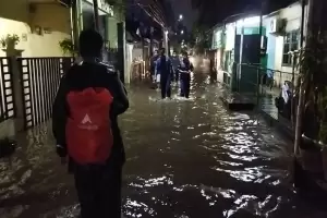 Banjir Setinggi 120 Cm Rendam Permukiman di Cipinang Melayu