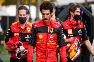 Bos Ferrari Berharap Carlos Sainz Tebus Kegagalan di Imola