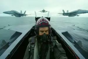 Tom Cruise Latihan Terbang dan Lawan Gravitasi Demi Film Top Gun: Maverick