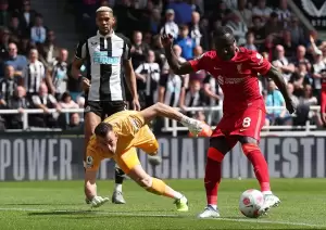 Hasil Newcastle United vs Liverpool: Tarian Naby Keita Koyak Gawang The Magpies