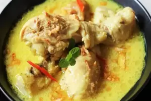 Resep Opor Ayam Kuning, Sajian Gurih Nikmat untuk Lebaran
