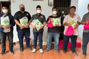 IDI Salurkan Paket Sembako untuk Warga Kurang Mampu di Cilincing