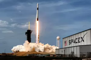 Intip Peluang SpaceX  Milik Elon Bawa Kopiko serta Cara Astronot Makan & Minum di Luar Angkasa