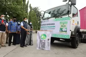 Sejarah! Anies Lepas Ekspor Perdana 19 Ton Beras Jakarta ke Arab Saudi