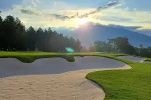 Inilah 5 Lapangan Golf Terindah Dunia. Trump International Golf Club Lido Nomor Berapa?