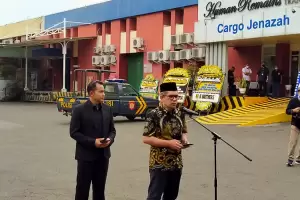Jelang Kedatangan Jenazah Eril, Keluarga Ridwan Kamil Tiba di Bandara Soetta