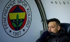 Resmi, Mesut Ozil Tinggalkan Fenerbahce demi Gabung Istanbul Basaksehir