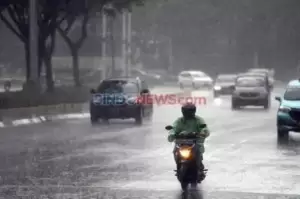 Prakiraan Cuaca Jakarta, BMKG: Potensi Hujan Kilat Terjadi Sore dan Malam