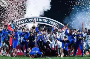 Piala Presiden Tiba di Malang, Ratusan Aremania Gelar Sambutan Khusus