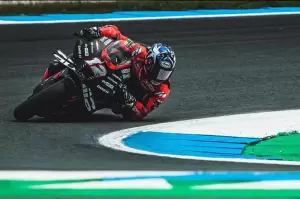 MotoGP 2022: Aprilia Tak Puas Maverick Vinales Belum Selevel Aleix Espargaro