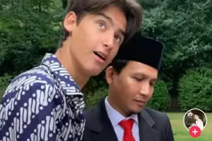 Viral! Frederik Kiran Cucu Presiden Soekarno, Gantengnya Bikin Klepek-klepek