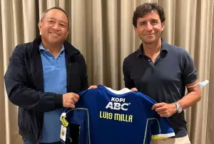 Luis Milla Tiba di Indonesia, Pimpin Persib Kala Jamu Bali United?
