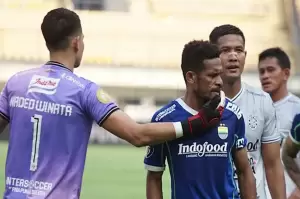 Bersitegang di Laga Persib vs Bali United, Nadeo-Ricky Kambuaya Kembali Mesra di Medsos