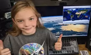 Pakai Radio Amatir Ayahnya, Gadis 8 Tahun Berhasil Jalin Kontak dengan Astronot NASA di ISS