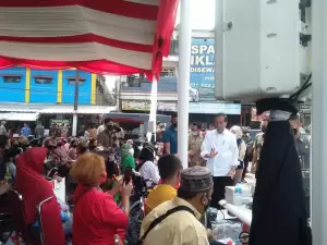 Jokowi Janji Harga Telur Ayam Akan Turun 2 Minggu Lagi
