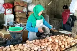 Harga Telur di Jakut Turun Jadi Rp30.000, Gairah Pembeli Mulai Naik