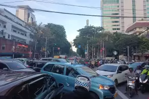 Demo Tolak Kenaikan Harga BBM Sebabkan Kemacetan di Sejumlah Titik Jalan Jakpus