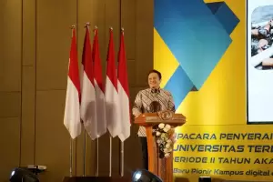 Stafsus Presiden Orasi Ilmiah di UT Malang, Ingatkan Pentingnya Paradigma Baru Hadapi Era Disrupsi