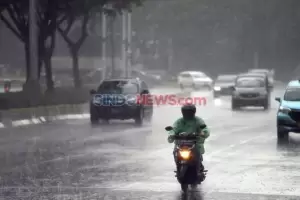 Sore Jelang Malam Hari, Jakarta Berpotensi Diguyur Hujan Lebat