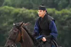 Profil Moon Sang Min, Pangeran Agung Seongnam di Drama Under the Queens Umbrella