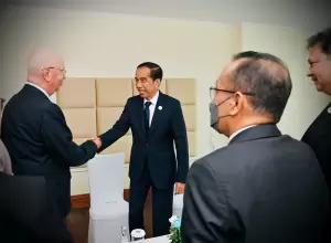 Bertemu Executive Chairman WEF, Jokowi Bahas Kondisi Ekonomi Global