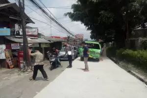 Minibus Tabrak 3 Angkot di Bogor,  5 Orang Terluka