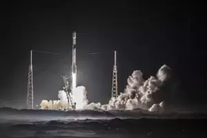 SpaceX Siap Luncurkan 40 Satelit Internet OneWeb