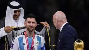 Wow, Sultan Oman Tawar Jubah Bisht Lionel Messi di Piala Dunia 2022 Rp15,6 Miliar!