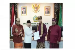 Asrorun Niam Sholeh Raih Gelar Profesor Hukum Islam UIN Jakarta