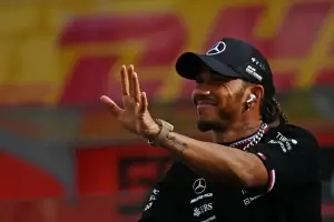 Lewis Hamilton Belum Mau Pensiun dari Formula 1