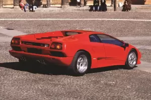 Lamborghini Tegas Menolak Memproduksi Ulang Mobil Ikonik Klasiknya