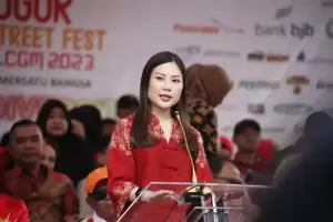 Hadiri Bogor Street Festival CGM di Bogor, Wamenparekraf: Tahun Ini Cap Go Meh Saya yang Spesial