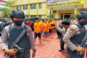 Tangkap 21 Orang di Bogor, Polisi Sita 1 Kg Ganja dan 2 Kg Tembakau Sintetis