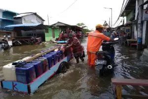 Pintu Air Pasar Ikan Siaga 2, Waspada Banjir di 9 Wilayah Ini