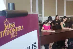 Ikuti Audisi Miss Indonesia 2023 di Surabaya, Para Peserta Lakukan Beragam Persiapan