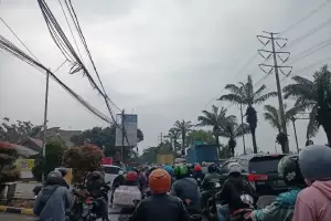 Usai Diguyur Hujan, Sejumlah Ruas Jalan di Jakarta Macet Panjang