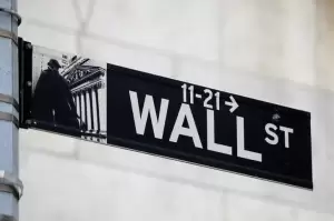 Wall Street Dibuka Turun, Terhimpit Suku Bunga Bank Sentral Eropa