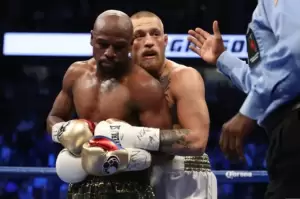 Conor McGregor Kecam Mayweather: Dia Tak Hormati Janji Duel MMA