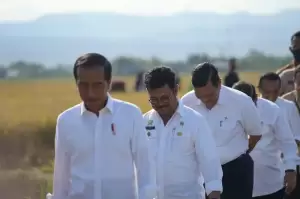 Presiden Jokowi bersama Mentan SYL Panen Raya di Maros, Sulsel