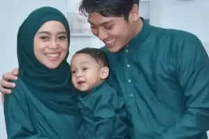 Outfit Lebaran Warna Hijau Botol Lesti Kejora Diprediksi Jadi Tren Tahun Depan