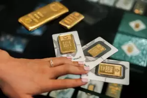 Harga Emas Antam Hari Ini Melesat Rp9.000 per Gram, Berikut Daftar Lengkapnya