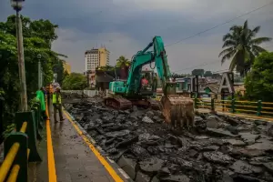 Update Pembangunan Ulang Jembatan Otista Bogor, Aspal Mulai Dibongkar