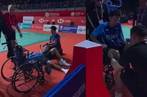 Heroik! Christian Adinata Harus Pakai Kursi Roda setelah Lolos Babak Utama Malaysia Masters 2023