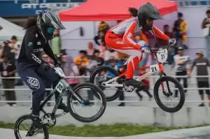 Atlet Sepeda BMX Indonesia Amellya Nur Sifa Sabet Emas Asian Games 2022