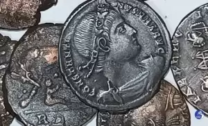 Penyelam Temukan 30.000 Koin Romawi di Lepas Pantai Italia