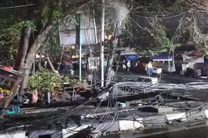 Hujan Guyur Jakarta, Kabel Listrik di Kebon Kacang Terbakar