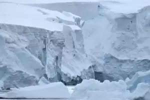 Gletser Antartika Barat Mencair Cepat, Lepaskan 2,16 Miliar Ton Es Ke Laut Setiap Tahun