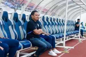 CEO PSIS Semarang Jadi Korban Kericuhan Oknum Suporter, Yoyok Sukawi: Aman Lur, Cuma 8 Jahitan
