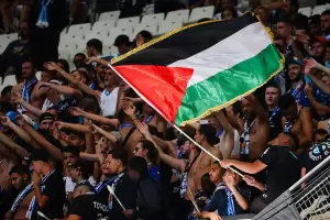3 Petarung UFC yang Selalu Kibarkan Bendera Palestina ketika Duel
